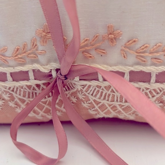 Embroidered Handcrafted Beautiful Pillow Violets Pansy Lace - Picture 4 of 7